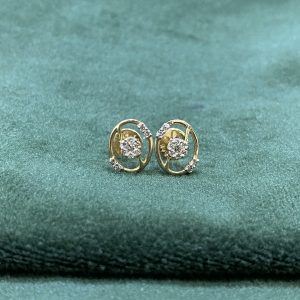 Diamond Eartop