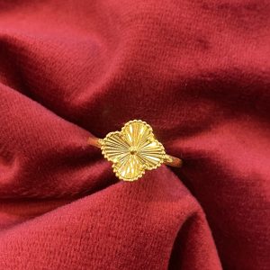 Gold  Van Cleef Ring