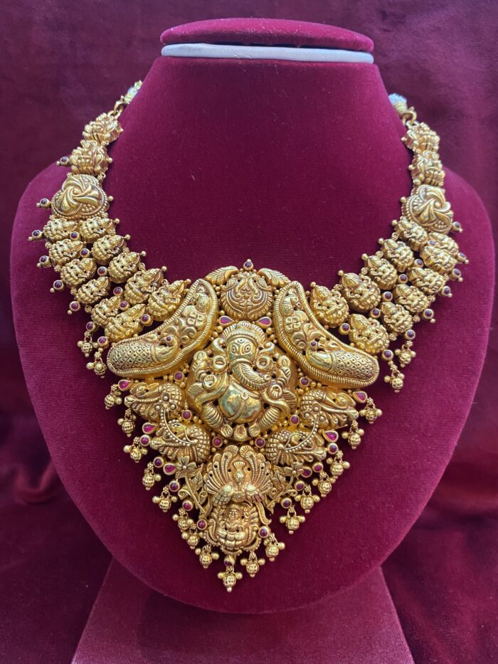 Antique 22 Carat Bridal Haar