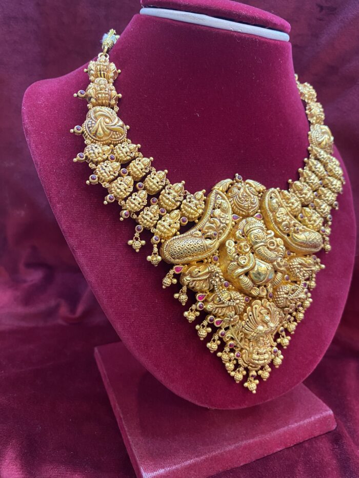 Antique 22 Carat Bridal Haar