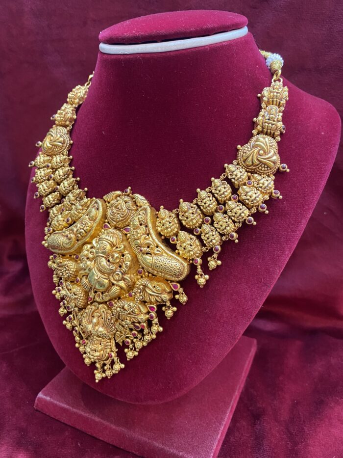 Antique 22 Carat Bridal Haar