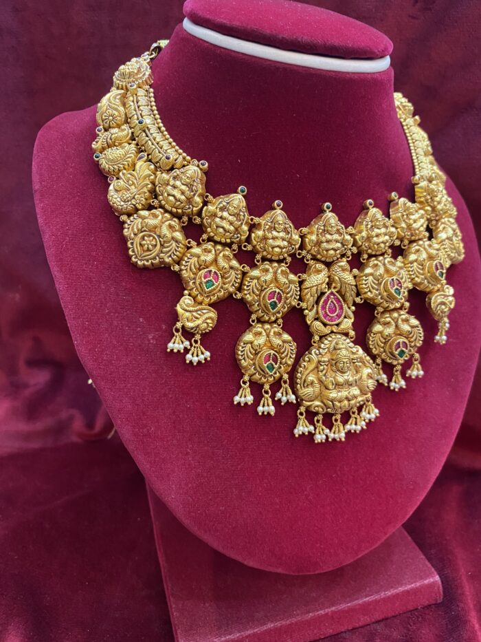 Antique 22 Carat Bridal Haar