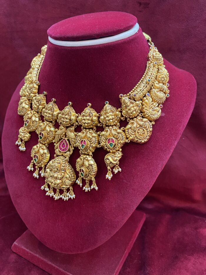 Antique 22 Carat Bridal Haar